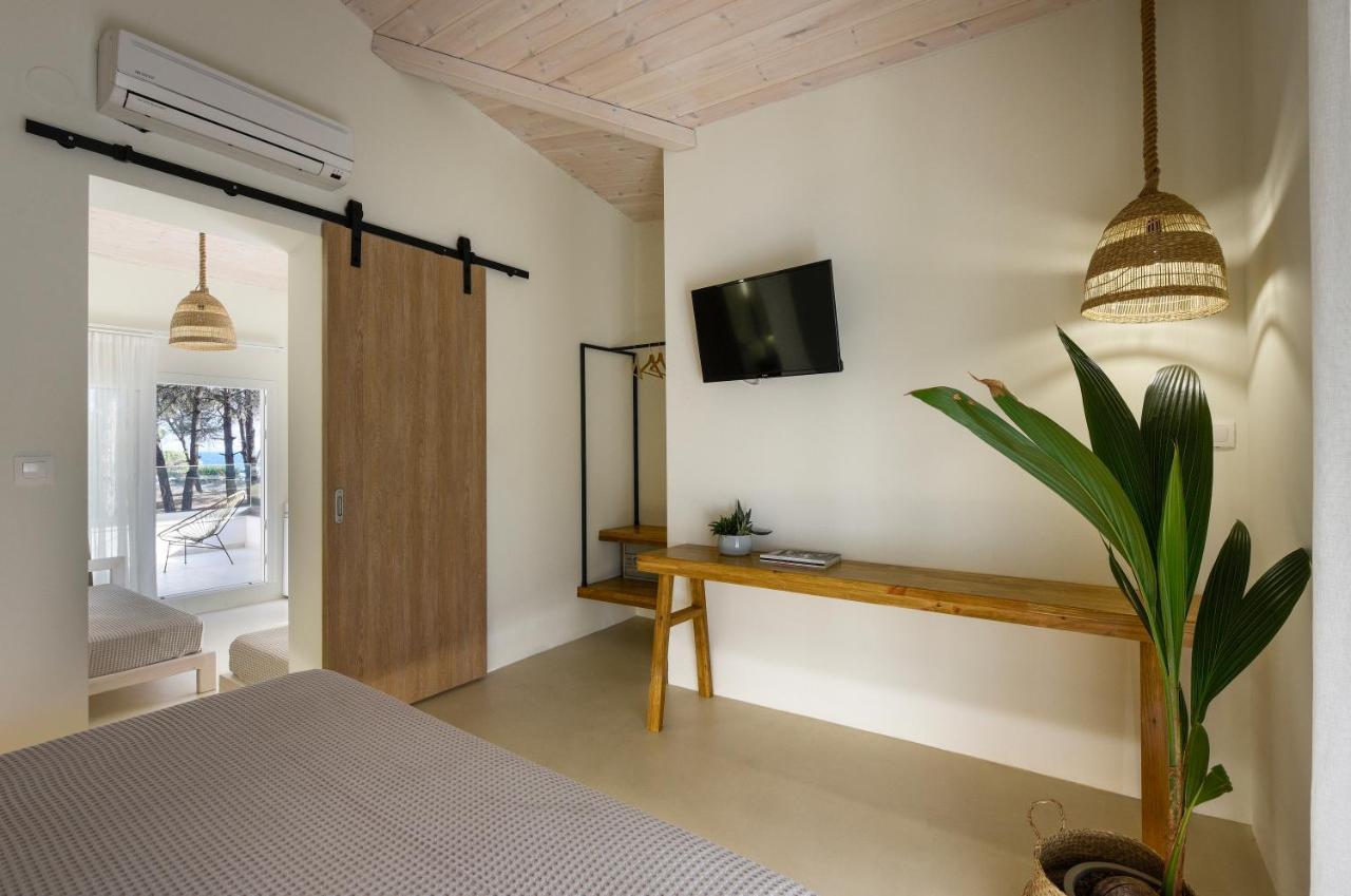 Karidi Beach Boutique Suites Vourvourou Exterior foto